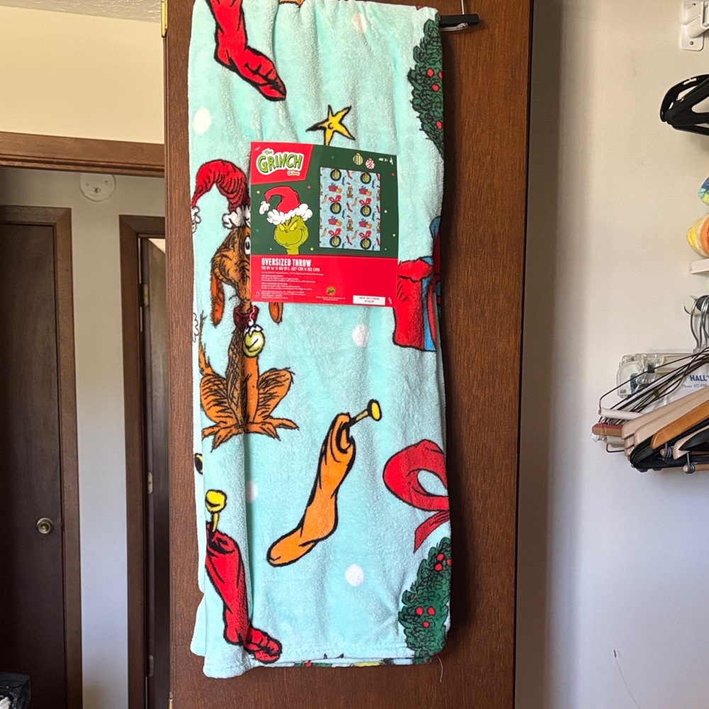 Dr. Seuss Grinch Blue and Red Throw Blanket